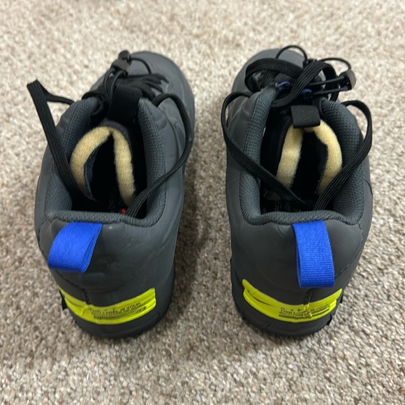 New shoes - Picture 1 of 4